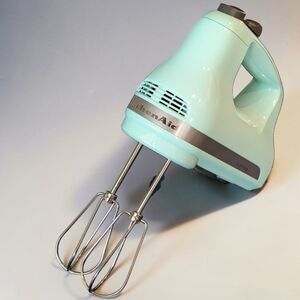 KitchenAid Ultra Power 5 Speed Hand Mixer Ice Blue KHM512IC With Beaters